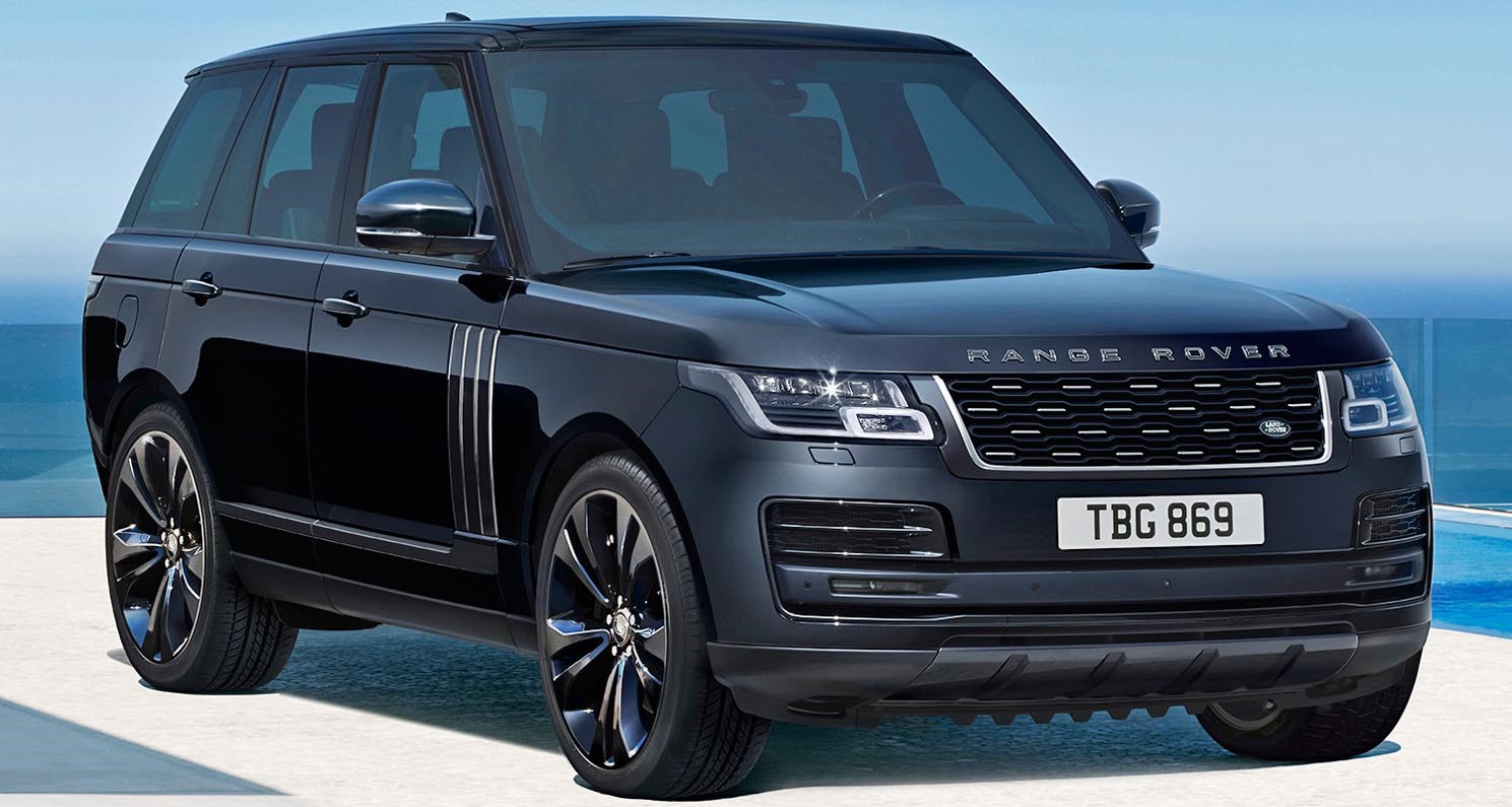 Range Rover Sport: An icon of luxury and elegance with Rent Bus offers