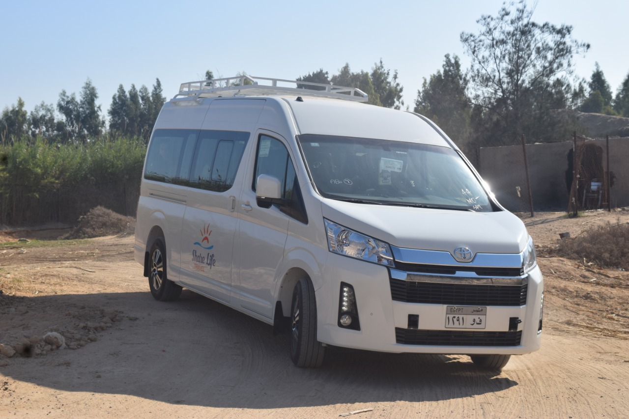 Toyota Hiace Rental for Companies: Ideal for Employee Transfers and Events