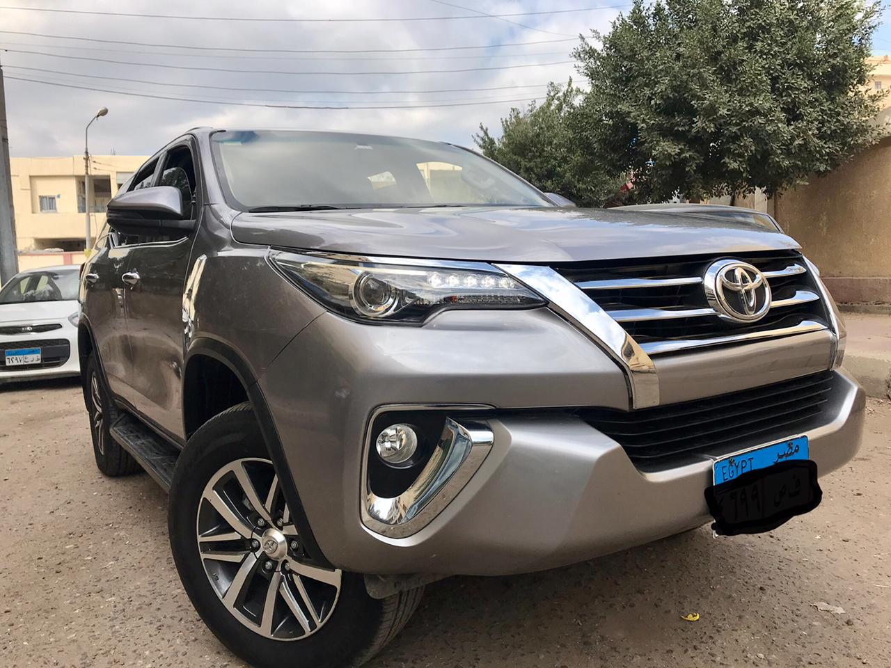 Rent Toyota Fortuner for Comfortable and Stylish Family Trips and Adventure Travel