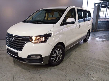 "Hyundai H1 Rental with Discount – Affordable Luxury for Your Next Trip!"