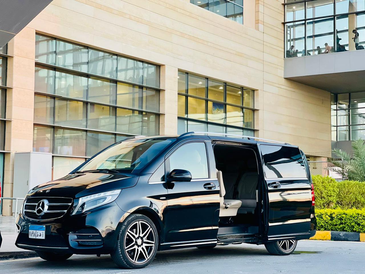 Mercedes-Benz Viano: Elegance and Style on the Go From the Egyptian Limousine Company